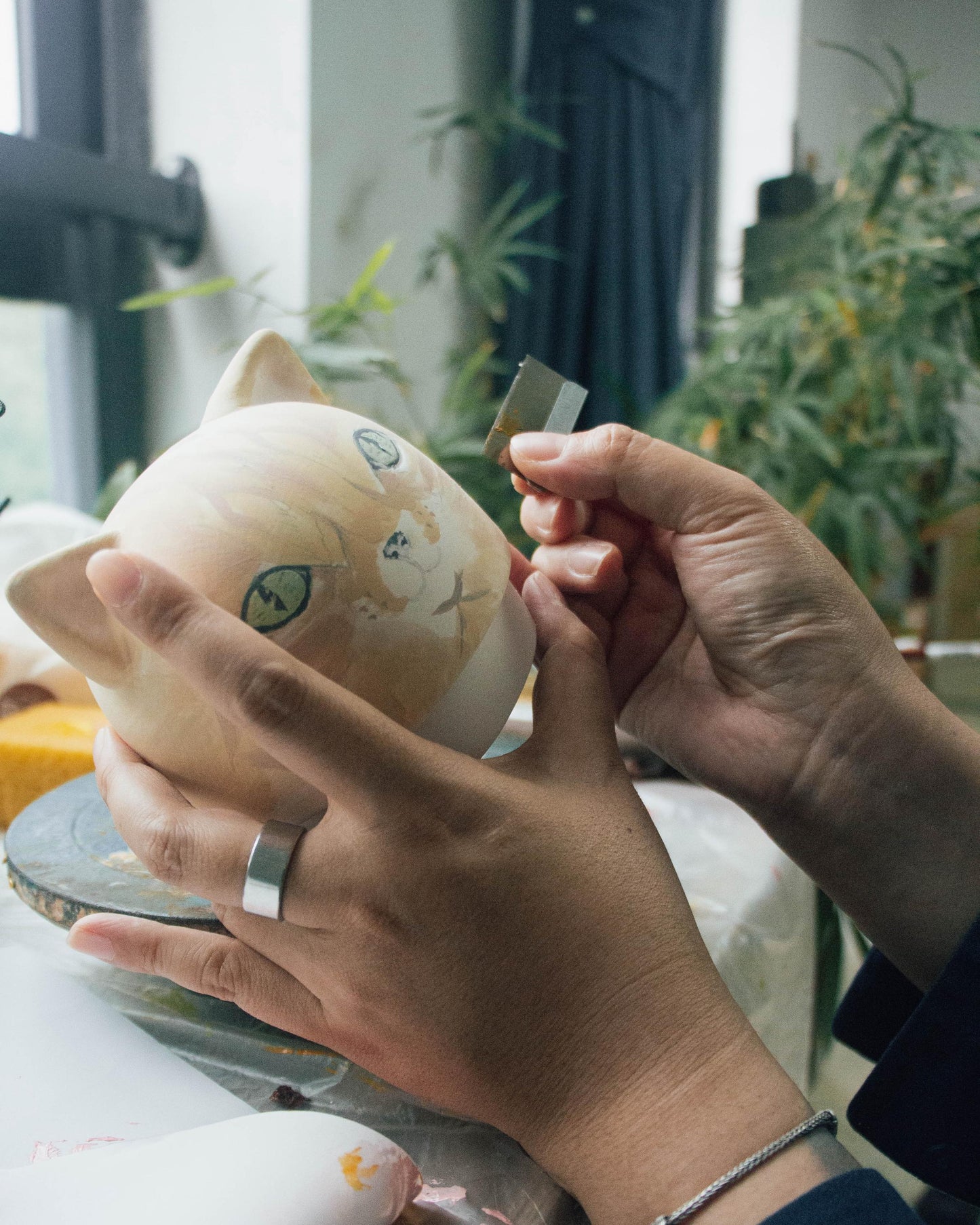 Personalized Cat Urn with Hand-Painted Mini Sculpture | Custom Ceramic Pet Memorial Keepsake | Cat Loss Gift for Grieving Owners